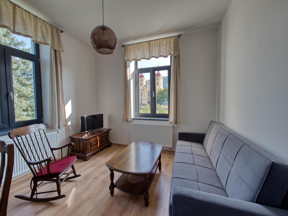 Apartmany Klasterni 84 เฮนิเซ ภายนอก รูปภาพ